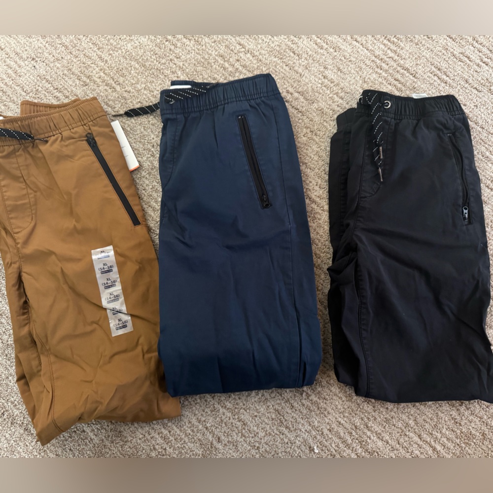 Old Navy Kids Casual Bottoms Lot of 3 Flex Built Jogger- Tan, Navy, and Black
